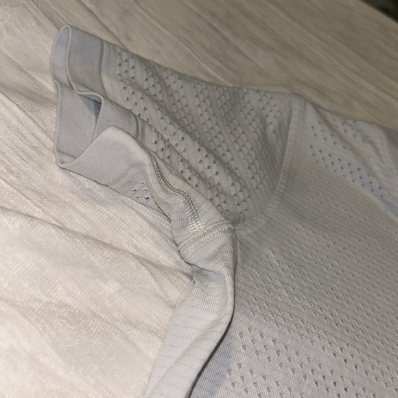 Lululemon Swiftly Breathe White Short Sleeve - Picture 6 of 16